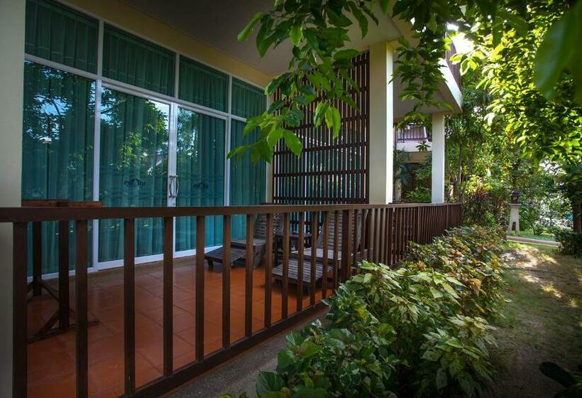 Номер Deluxe с Балконом, Pattra Vill Resort
