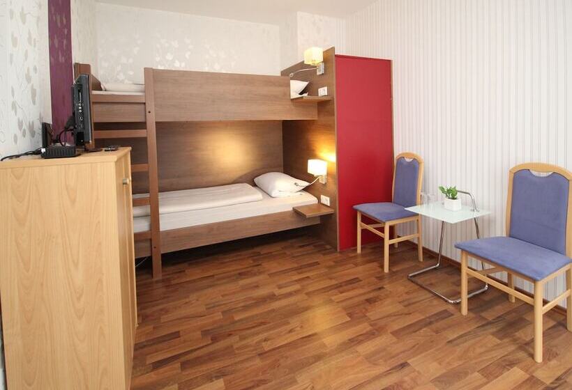 Четырехместный Номер Стандарт, Berghof Wasserkuppe & Gästehaus Fuldaquelle