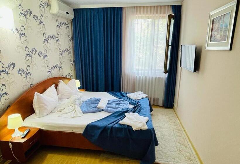 Семейный Номер, Turist