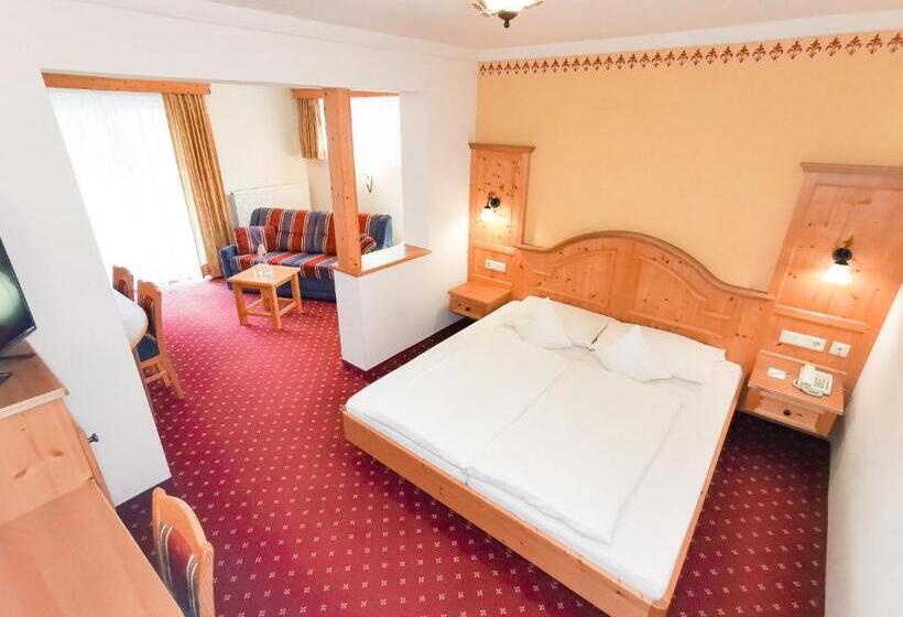 Четырехместный Номер Стандарт с Балконом, Vital  & Familienhotel Angerwirt