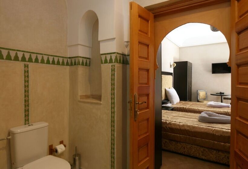 Habitación Triple Deluxe, Riad Zaki