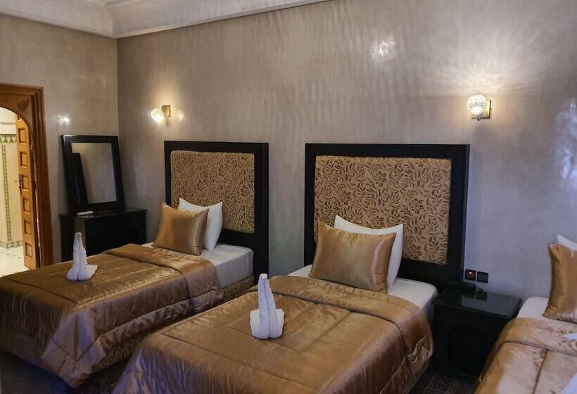 Habitación Triple Deluxe, Riad Zaki