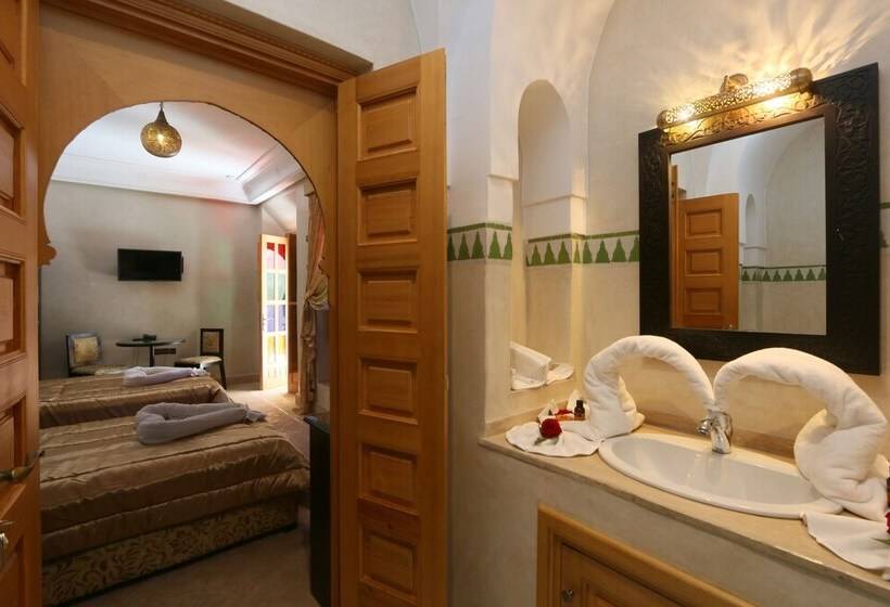 Habitación Triple Deluxe, Riad Zaki