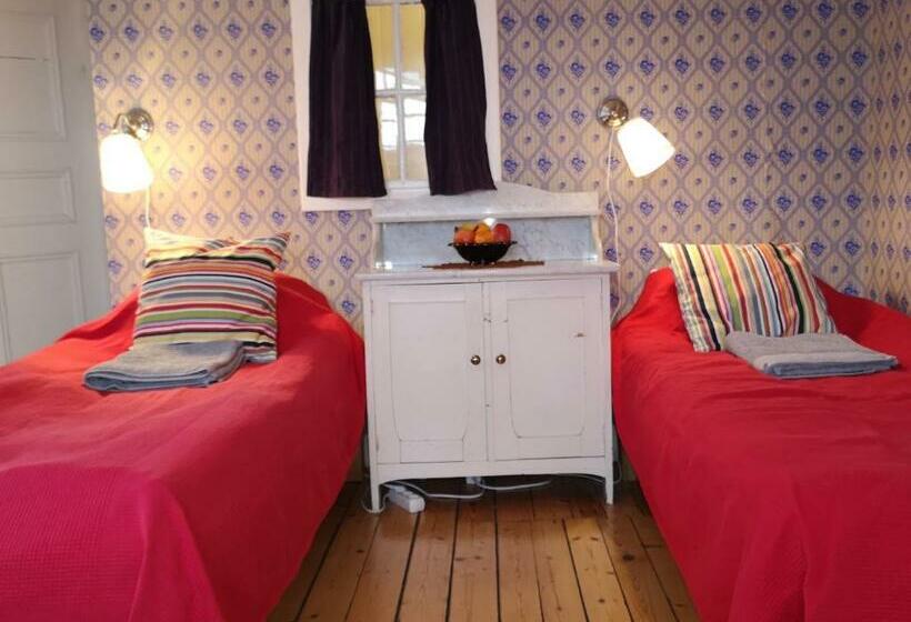 Номер Стандарт, Stockholm B&b Cottage