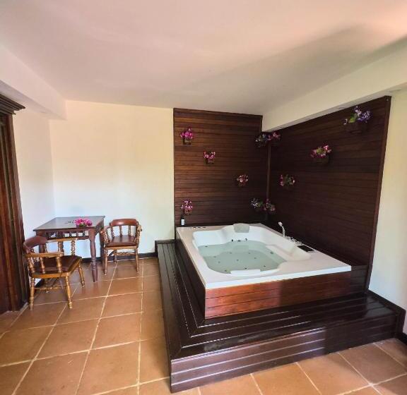 Люкс с гидромассажем, Nueva Granada Hotel Colonial  Centro Histórico