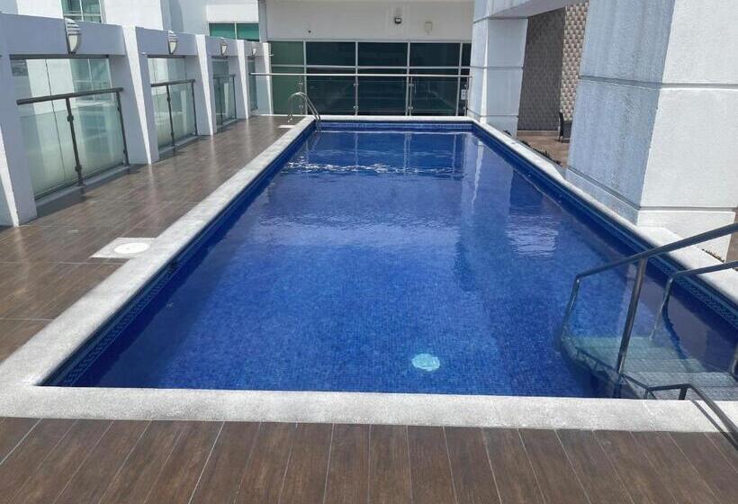 Люкс, Suite Riverfront Puerto Santa Ana