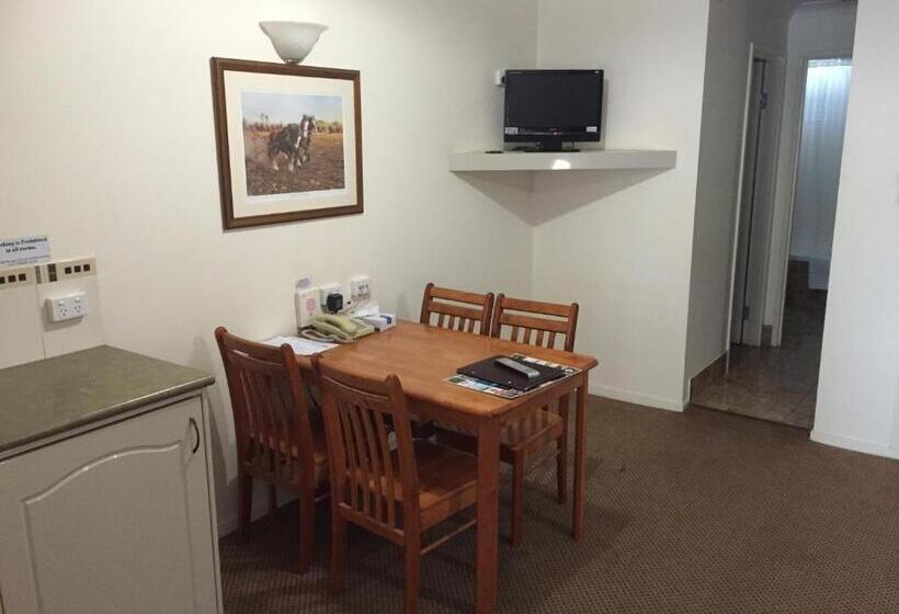 발코니가 있는 스위트, Criterion Hotel Motel Rockhampton