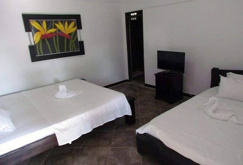 스탠다드 트리플 룸, Finca Hotel La Quinta De Torrione