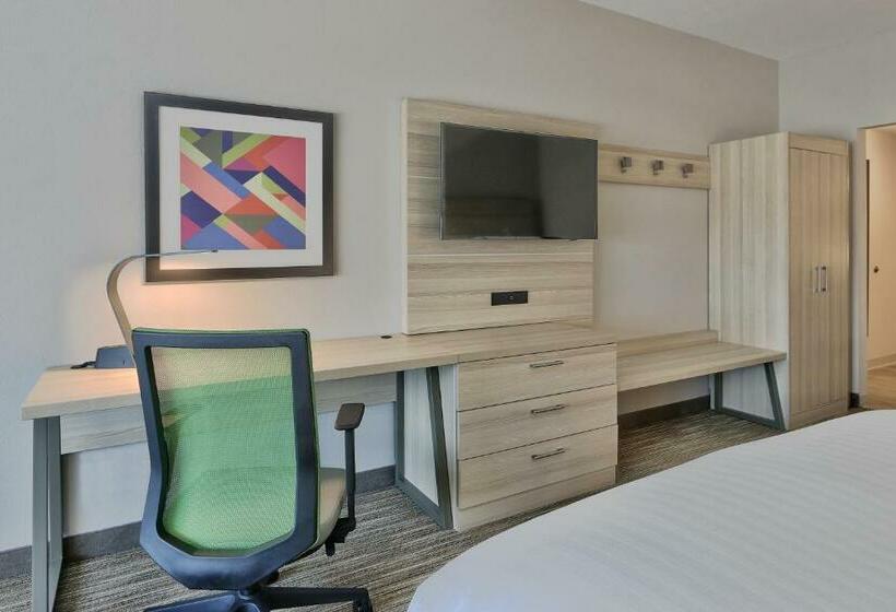 Номер Стандарт, Holiday Inn Express & Suites   Roswell, An Ihg
