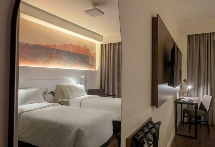 デラックスルーム, Intercity Cidade Baixa