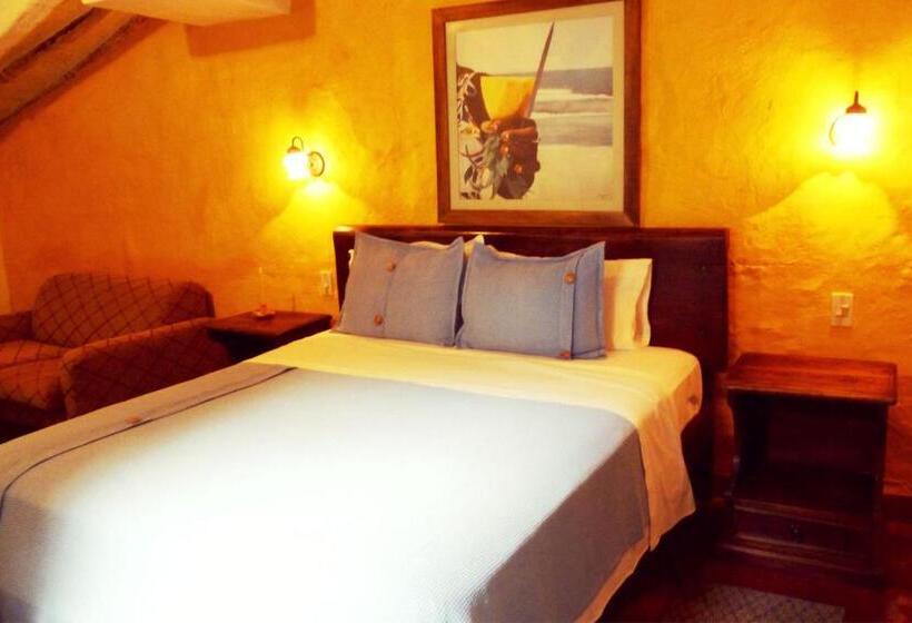 Полулюкс, Mision Santa Barbara Rnt 4799