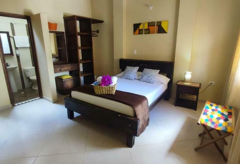 Номер Стандарт, Macondo Hostel