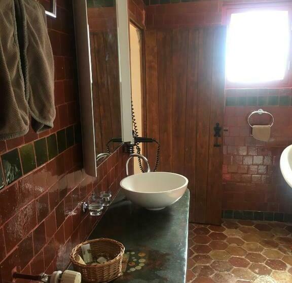 اتاق راحتی, Demeure Des Vieux Bains