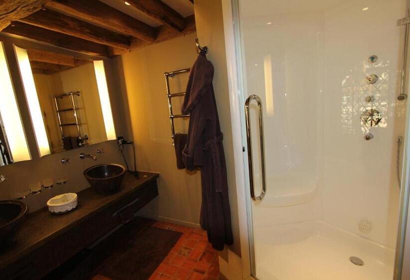 سوییت خانوادگی, Demeure Des Vieux Bains