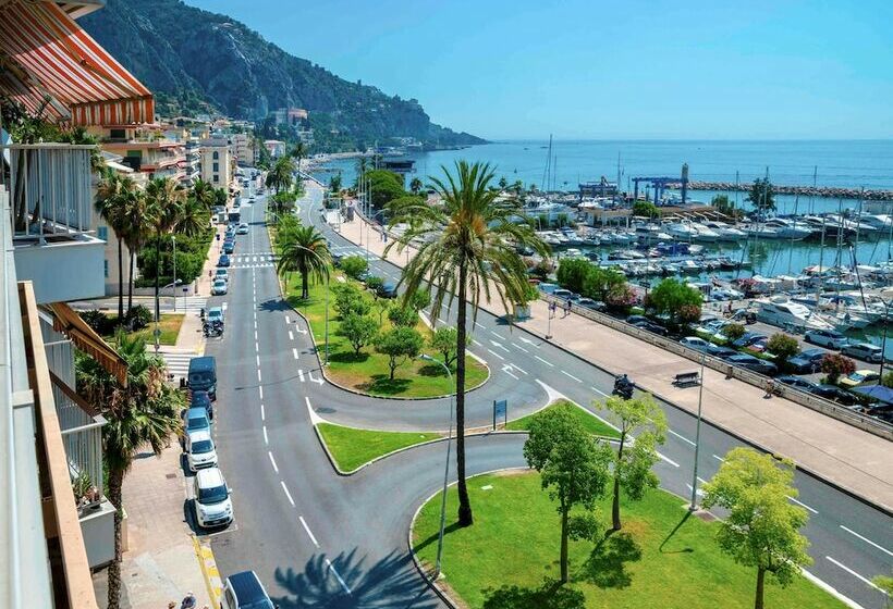 스탠다드 룸 더블 침대, Ibis Budget Menton Bord De Mer