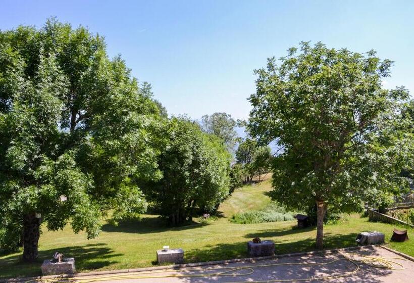 Номер Стандарт, Château Serigues