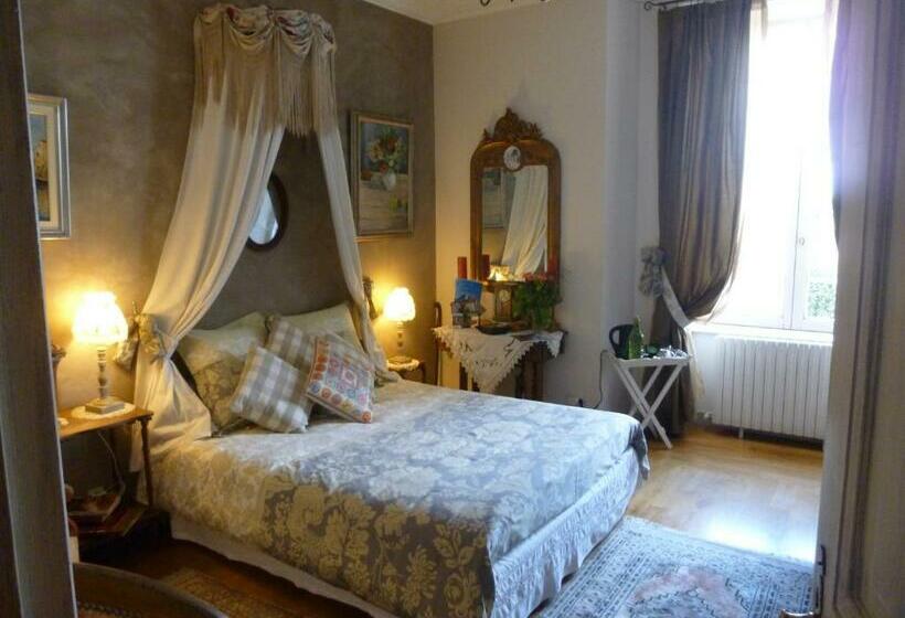 豪华房间, Le Petit Chateau   Tiffauges Proche Puy Dufou
