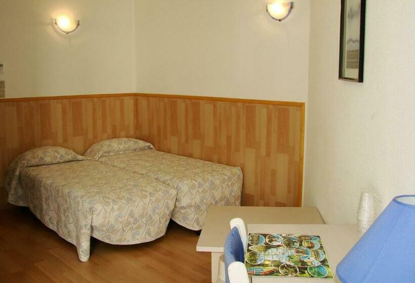 4인용 스탠다드 룸, Hôtel La Bérangère