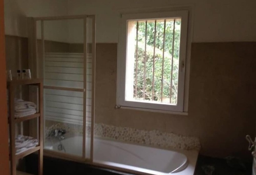 اتاق لوکس, B&b Villa Roumanille