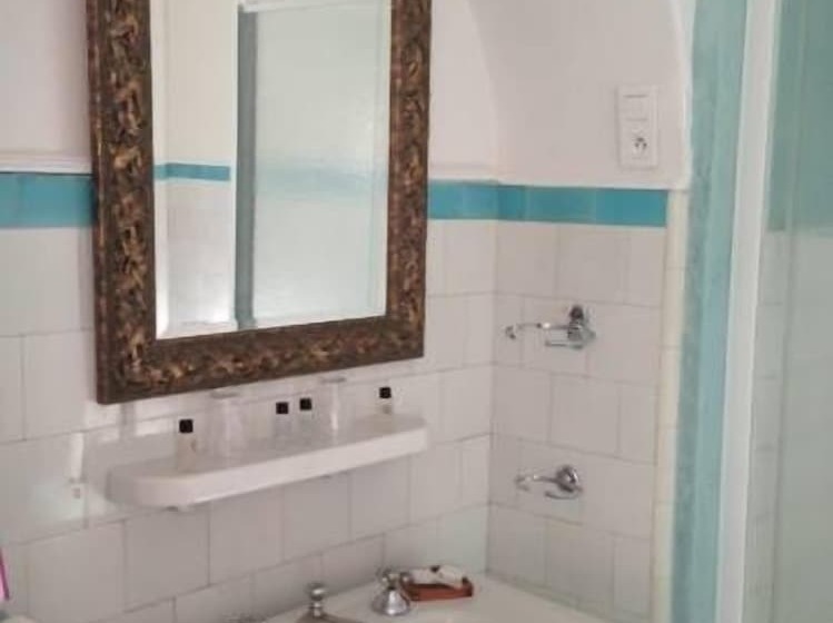 اتاق لوکس, B&b Villa Roumanille