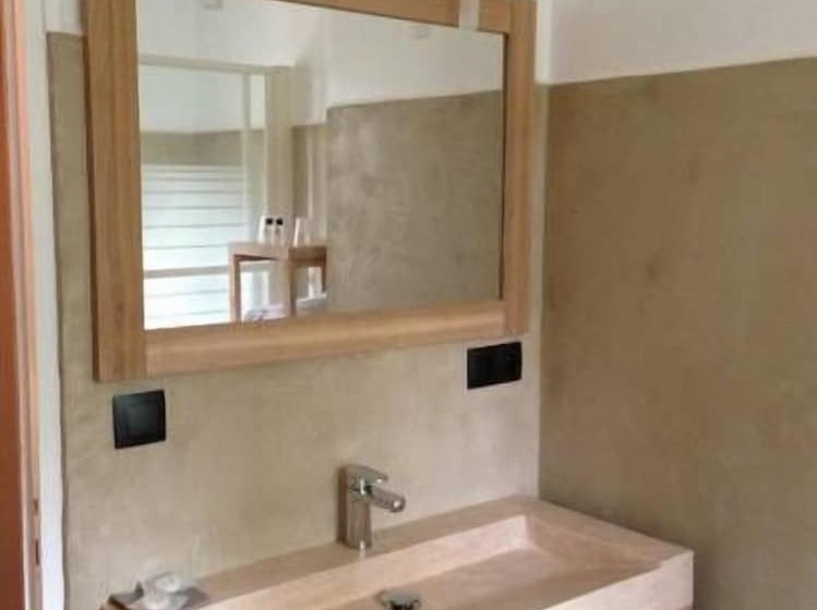 اتاق لوکس, B&b Villa Roumanille