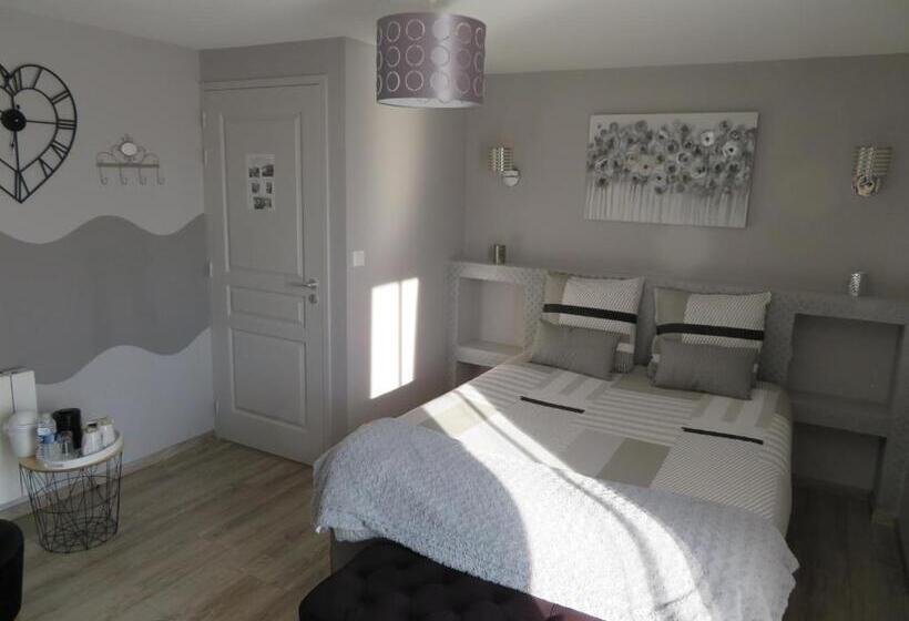 Номер Стандарт с Террасой, Chambres D'hotes La Maison Neuve