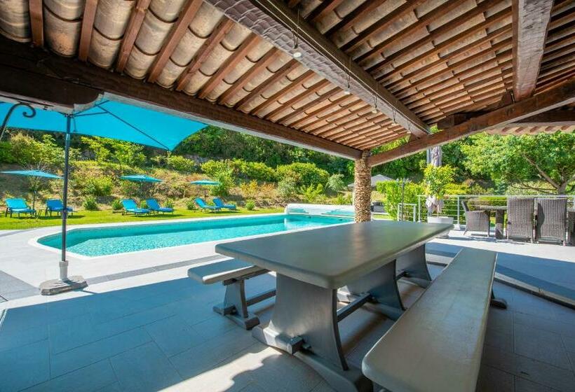 Номер Стандарт с Террасой, Le Joyau Du Golfe De St Tropez
