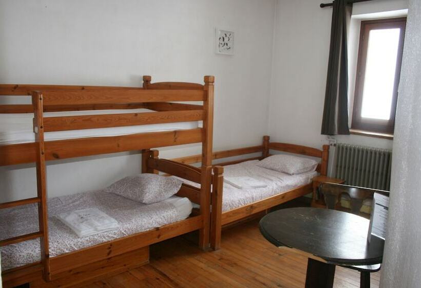 اتاق استاندارد چهار تخته, Chalet Hôtel La Rafale
