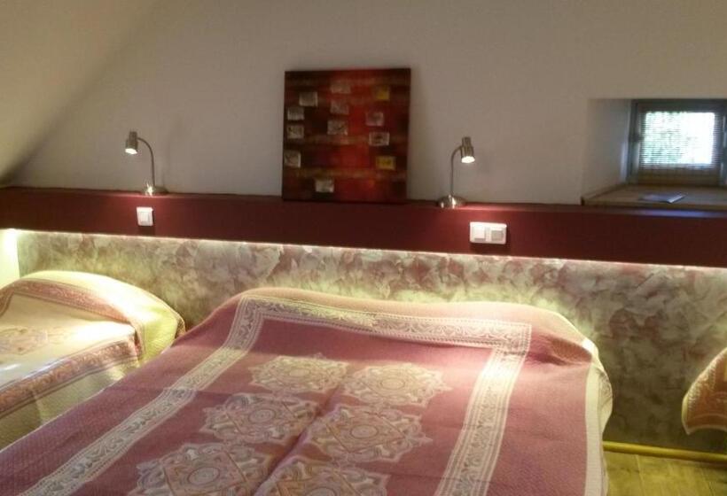 Вилла 3 Спальни, Hôtel Armony