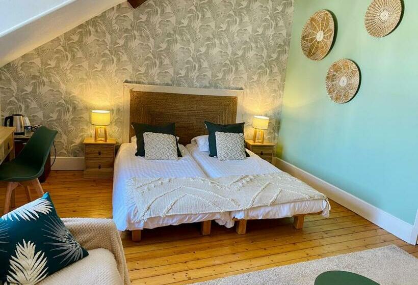 Семейный Номер, Logis Hotel La Tourelle Du Beffroi