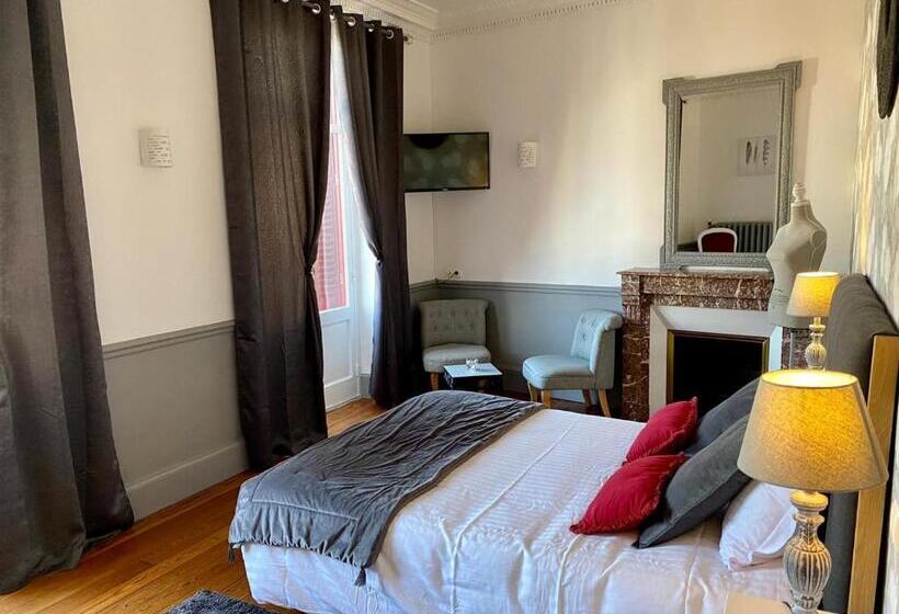 Номер Superior, Logis Hotel La Tourelle Du Beffroi