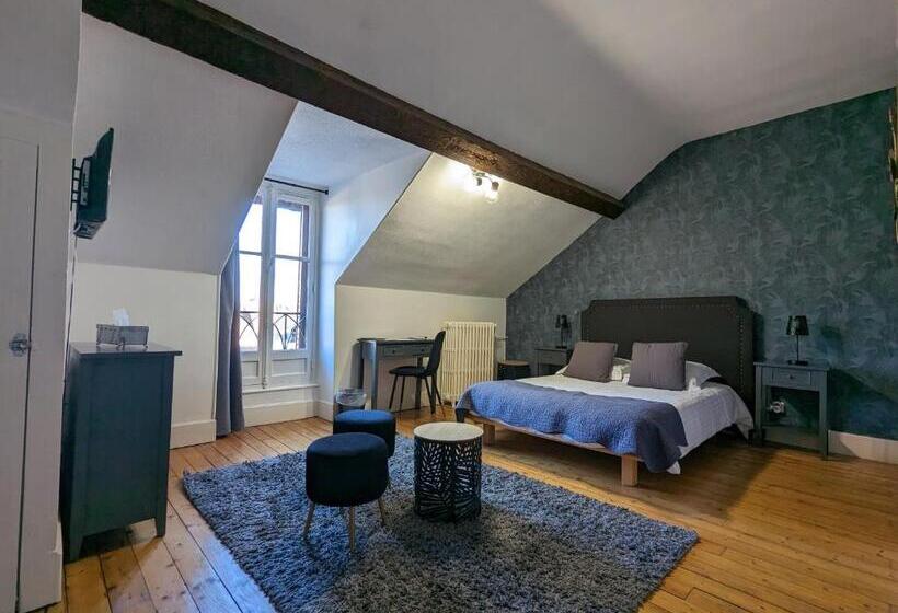 Семейный Номер, Logis Hotel La Tourelle Du Beffroi