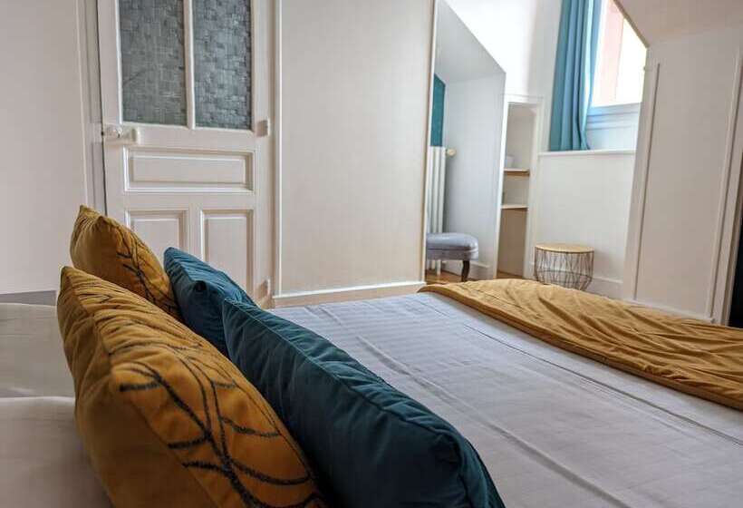 Номер Стандарт, Logis Hotel La Tourelle Du Beffroi