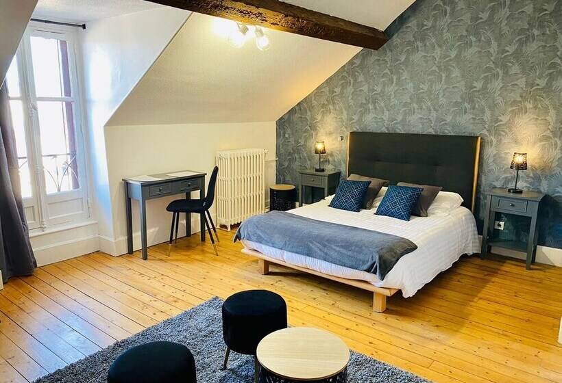 Семейный Номер, Logis Hotel La Tourelle Du Beffroi