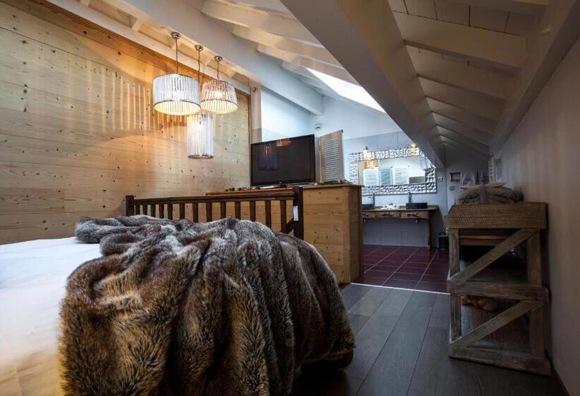 Люкс Дюплекс, Auberge De Maison Rouge