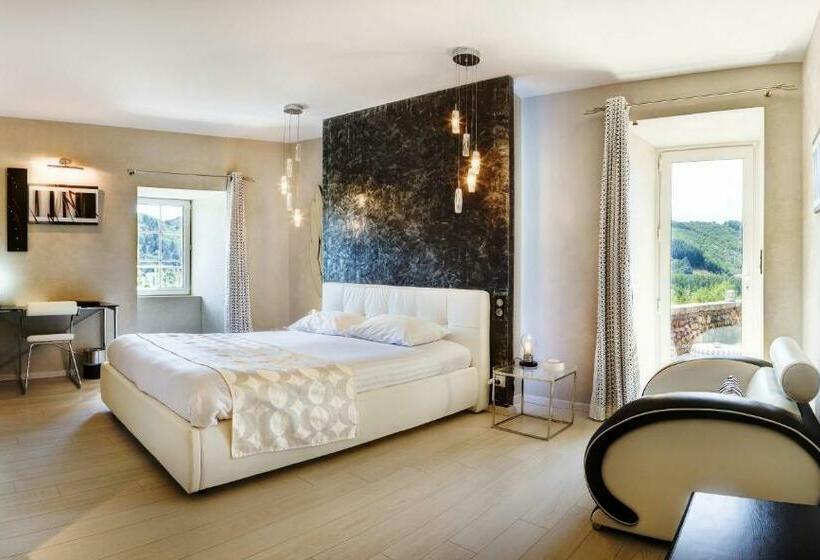 Номер Престиж, Château De La Falque, The Originals Relais