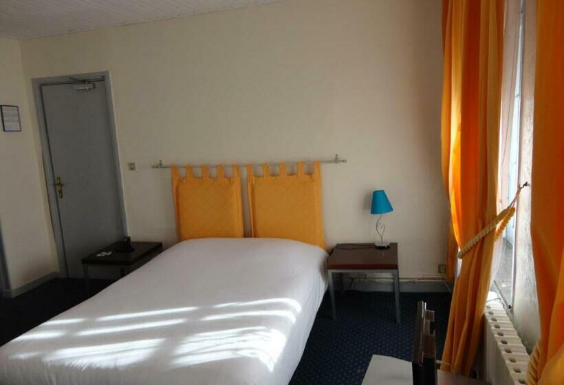 Четырехместный Номер Стандарт, Escal Hôtel