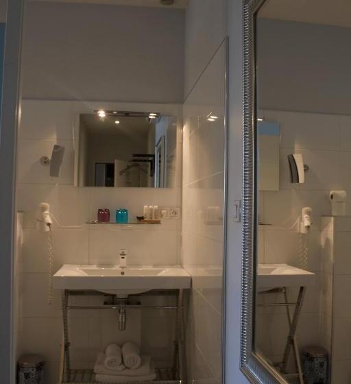 اتاق استاندارد یک نفره, Hôtel Absolu