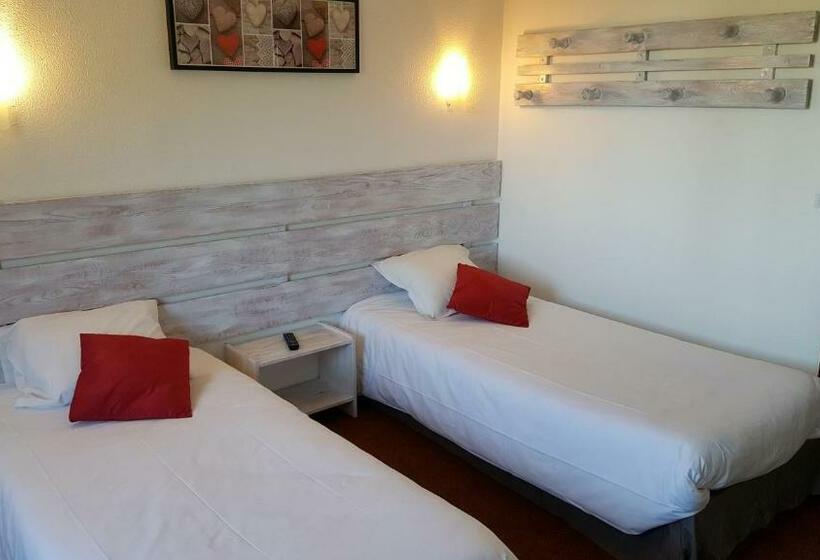 Номер Стандарт Трехместный, Hôtel Les écrins