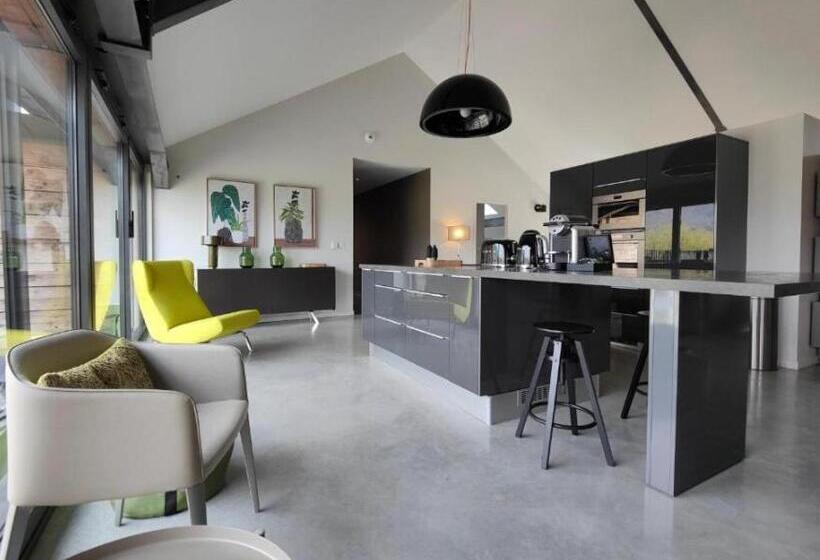 Номер Стандарт, Le Clos Marcel