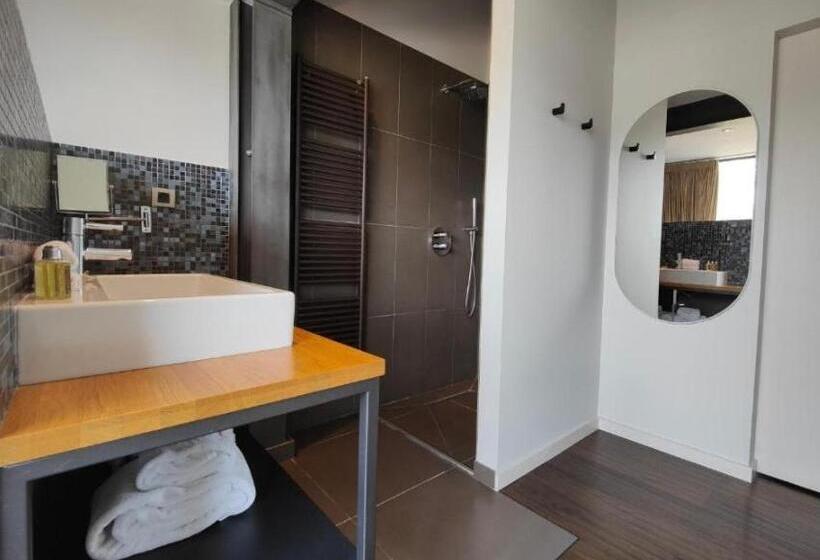 Номер Стандарт, Le Clos Marcel