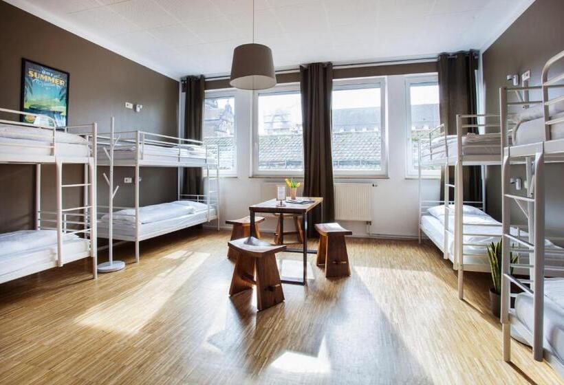 共用房间的床, Five Reasons Hostel &