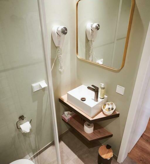 Номер Стандарт, Gutshotel Baron Knyphausen