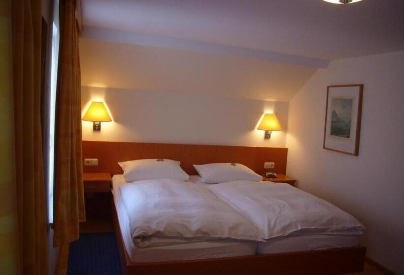 스탠다드 트리플 룸, Deutsches Haus