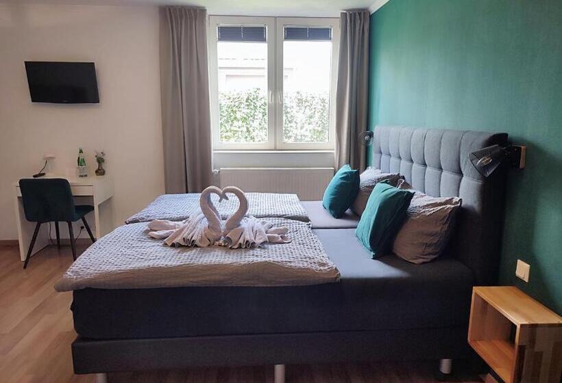 Quarto Triplo Estandar, Groote Engel