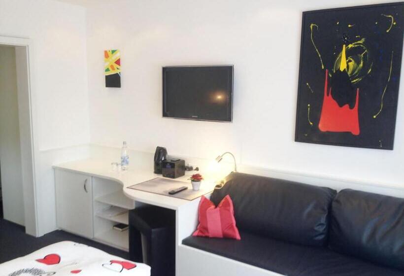 Quarto Triplo Estandar, Landhaus Florian