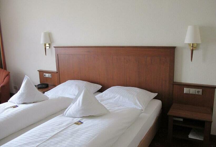 Номер Стандарт с Балконом, Weinhotel Rose