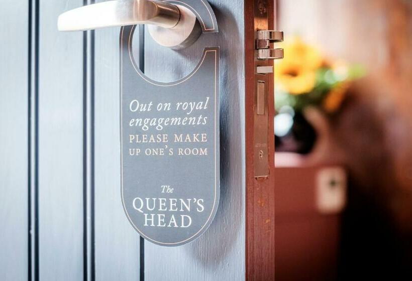 Номер Стандарт, The Queen's Head