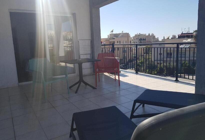 Апартаменты 1 Спальня с Террасой, Valentinos Apartments