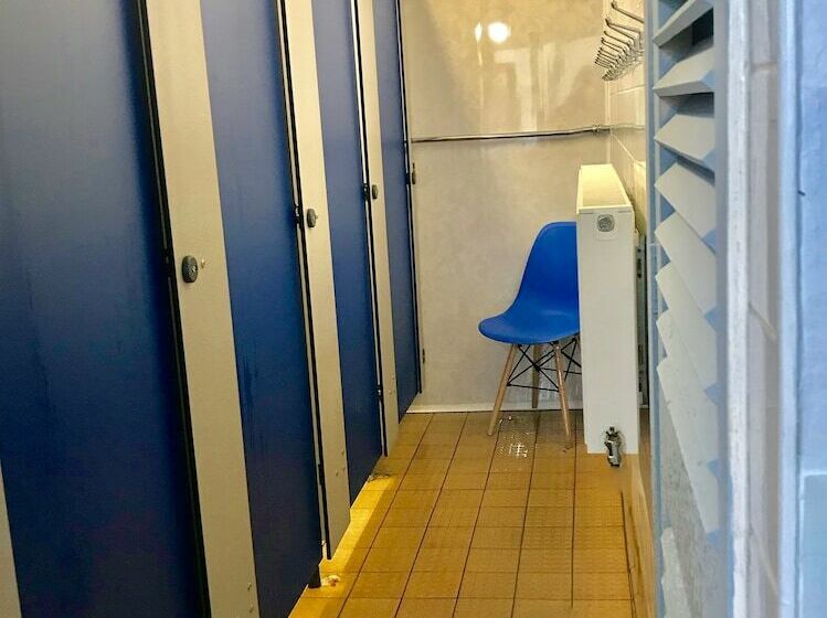 Кровать в Общей Комнате, The Vagabond Bunkhouse